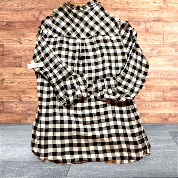 WOMENS BUTTON DOWN SHIRT - Picture 2 of 2